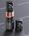 Macchina per tatuaggi wireless Poseidon a 7 tempi - Rosa con 2 batterie